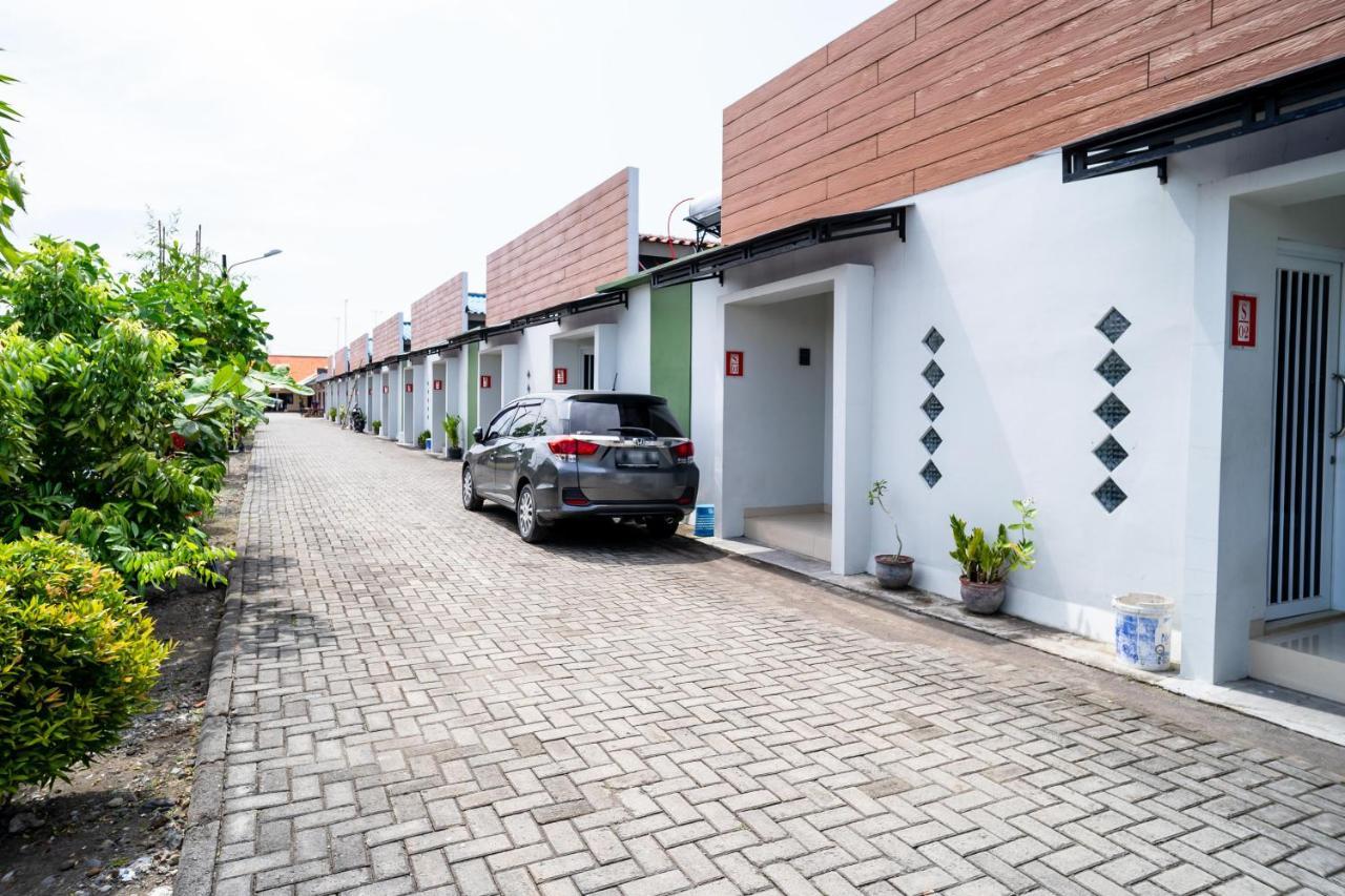 Koolkost Syariah Near Transmart Tegal Hotel Eksteriør billede