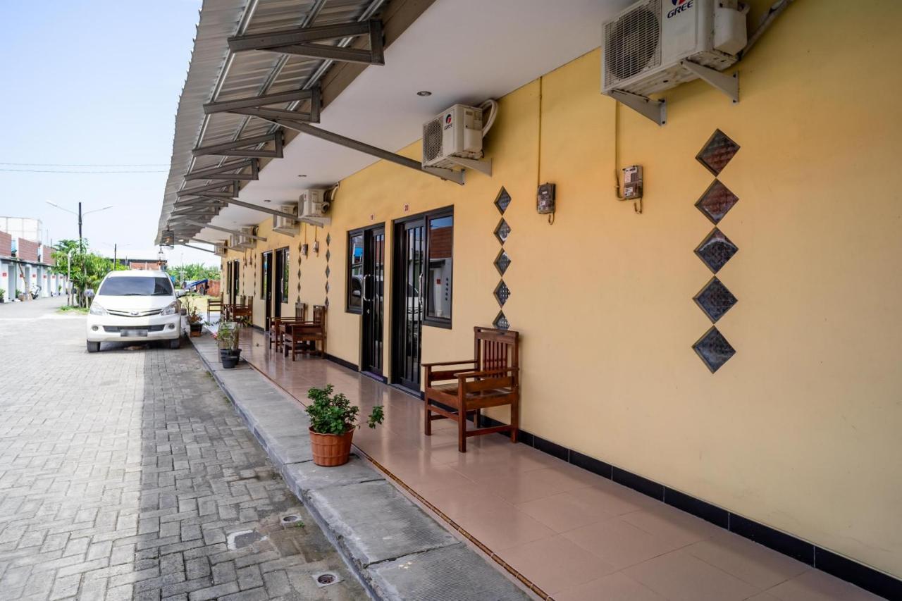 Koolkost Syariah Near Transmart Tegal Hotel Eksteriør billede